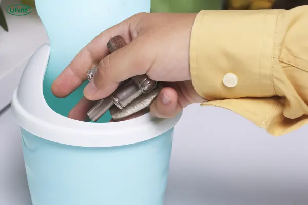 can you throw away alkaline batteries