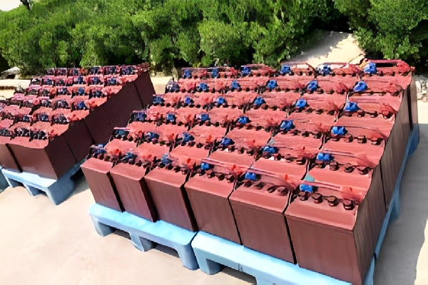 how long do golf cart batteries last