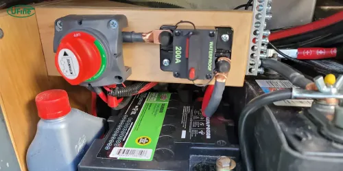 maintenance and monitoring tie into a battery disconnect