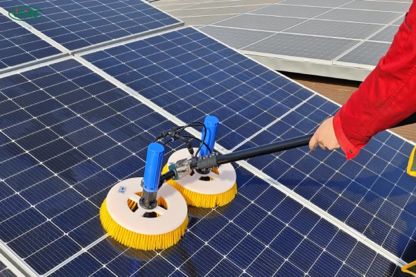 solar panels cleaning tools