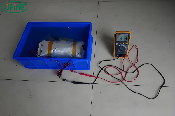 what happens if a lithium battery gets wet