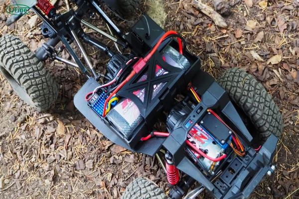 which rc buggy battery is better