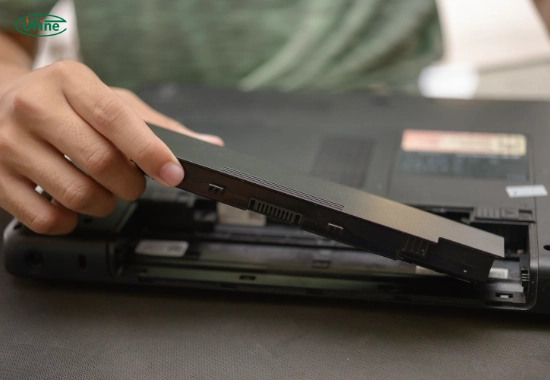 can you replace a lithium ion laptop battery