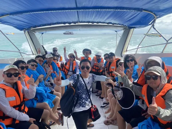 sea tour
