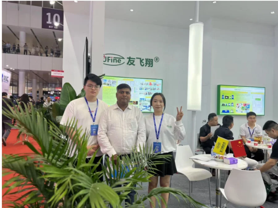 ufine employees and customers