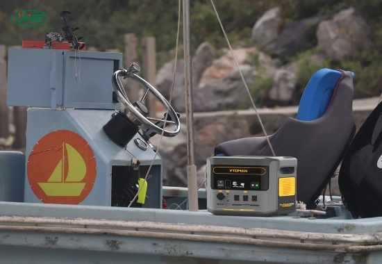 what is a solar battery charger for boats